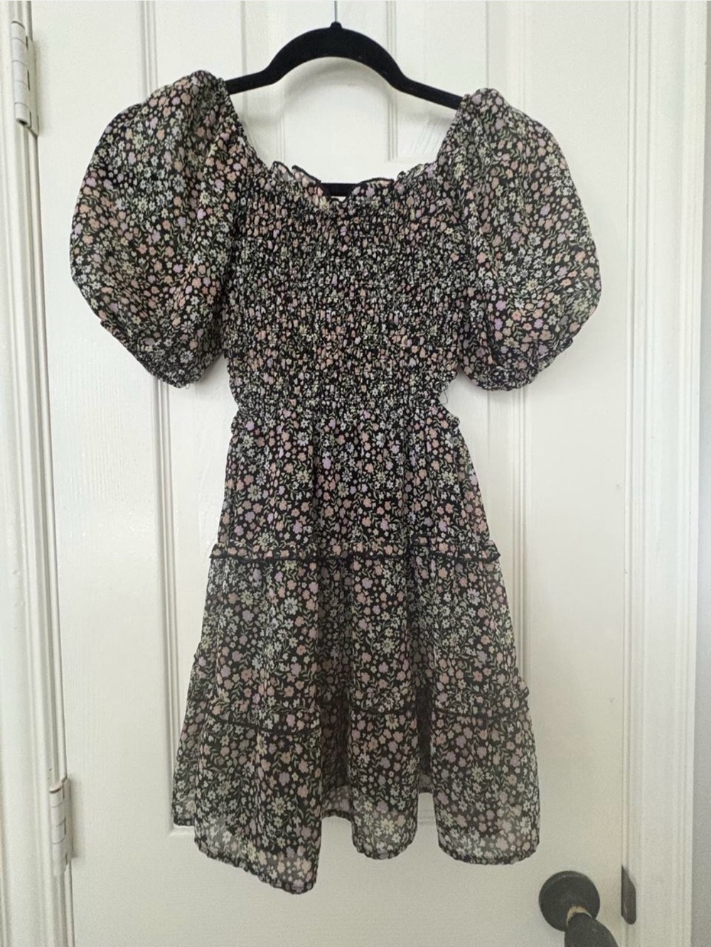 art class Black Floral Smocked Puff-Sleeve Tiered Dress